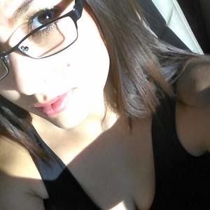 Meet your Posher, Mireya